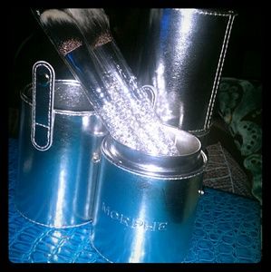 Morphe That Bling Silver Limited Edition Case